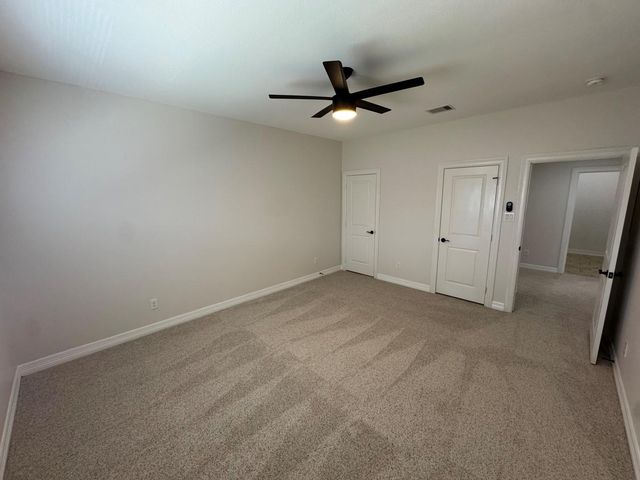 22 W Oaks Drive, Pasadena, TX 77058