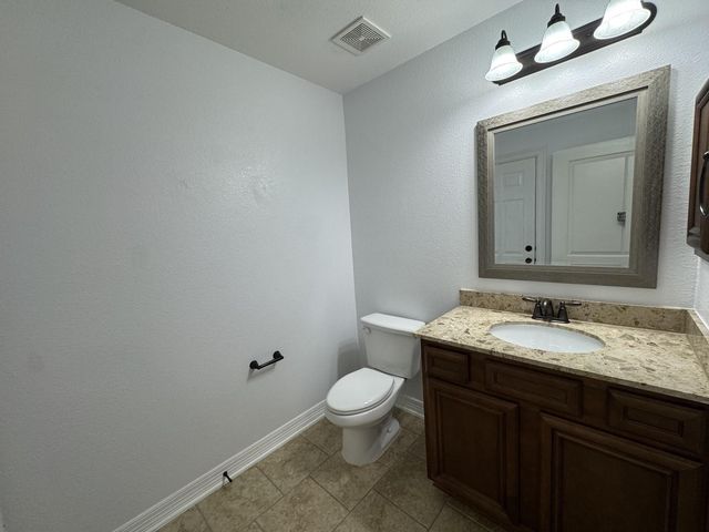 22 W Oaks Drive, Pasadena, TX 77058