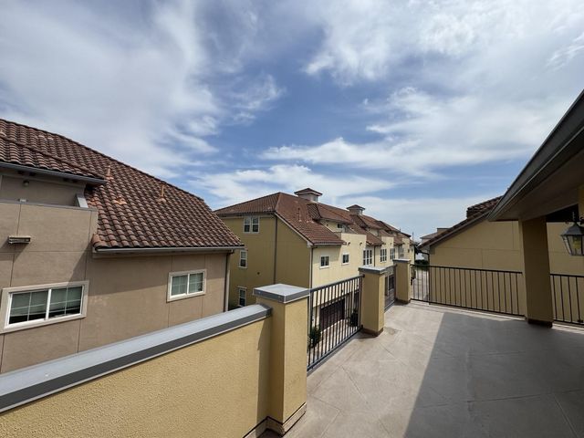 22 W Oaks Drive, Pasadena, TX 77058