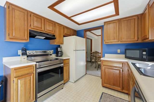 5310 Whitewater Pass, Fort Wayne, IN 46825