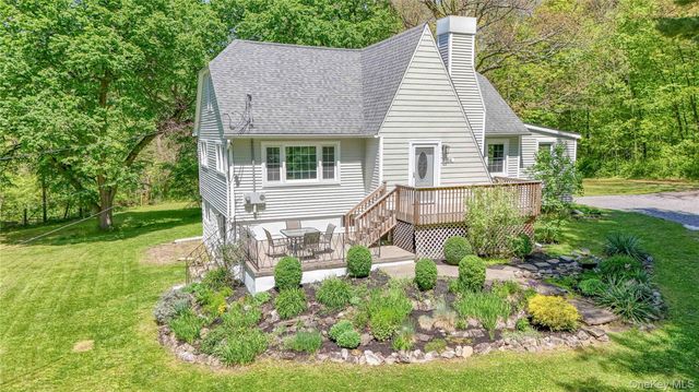 94 Smithtown Road, Fishkill, NY 12524