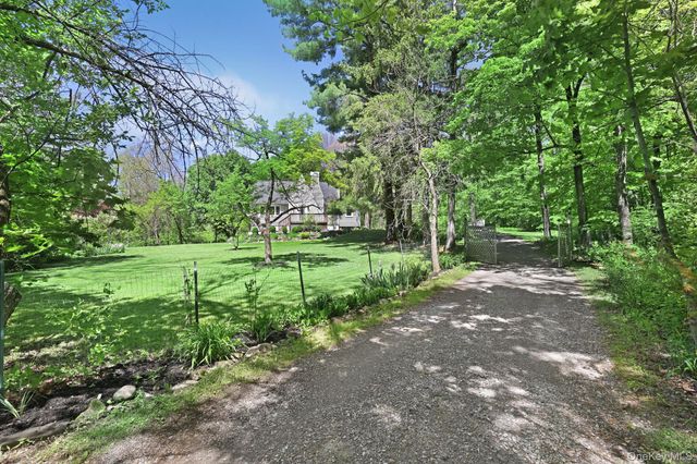 94 Smithtown Road, Fishkill, NY 12524