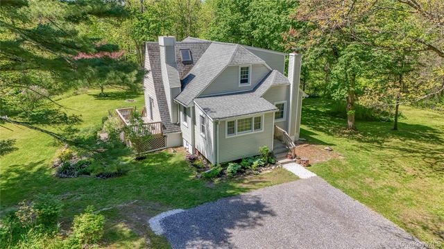 94 Smithtown Road, Fishkill, NY 12524