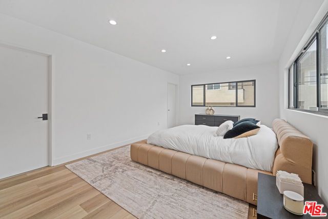 3305 Ocean Front Walk 2, Marina Del Rey, CA 90292