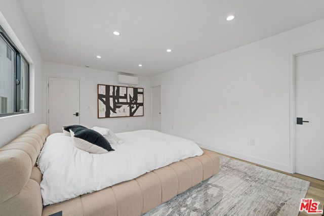 3305 Ocean Front Walk 2, Marina Del Rey, CA 90292