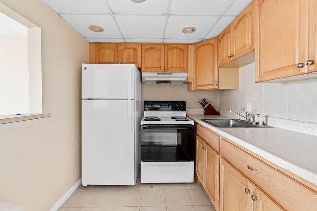 174 Chatham I I, West Palm Beach, FL 33417