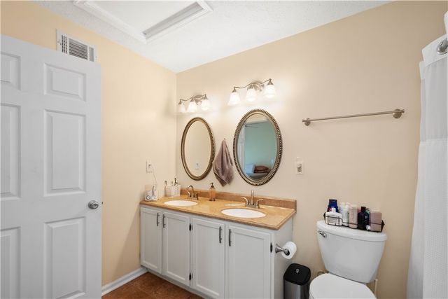 367 Murrays Lane, Castle Shannon, PA 15234