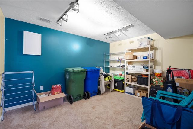 367 Murrays Lane, Castle Shannon, PA 15234