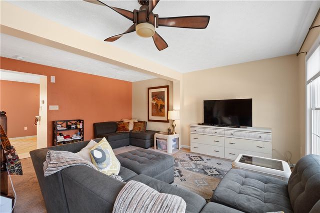 367 Murrays Lane, Castle Shannon, PA 15234