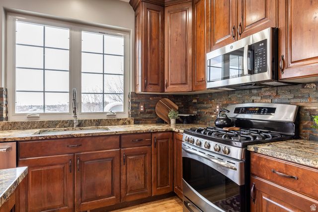 2403 E BEAR HILLS CIR, Draper, UT 84020