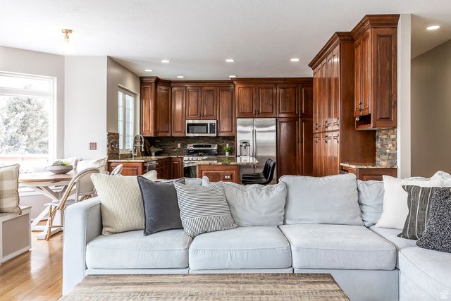 2403 E BEAR HILLS CIR, Draper, UT 84020