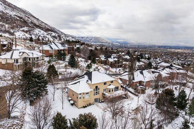 2403 E BEAR HILLS CIR, Draper, UT 84020