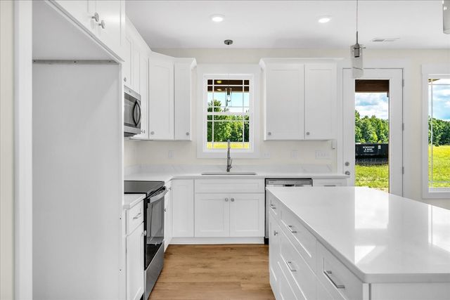 1501 Smartt Station Rd, Morrison, TN 37357