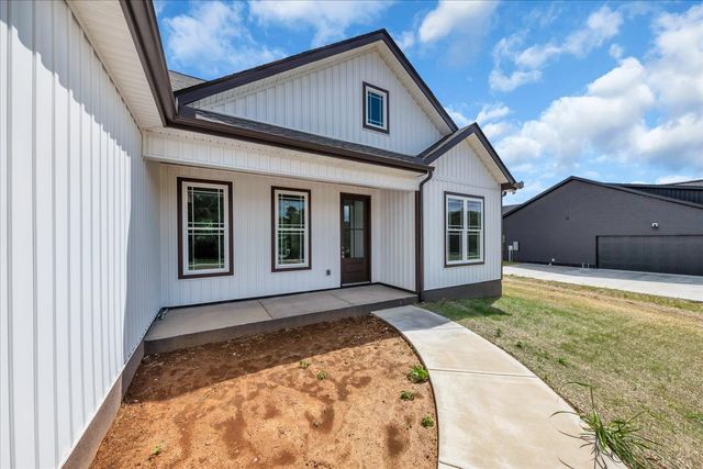 1501 Smartt Station Rd, Morrison, TN 37357