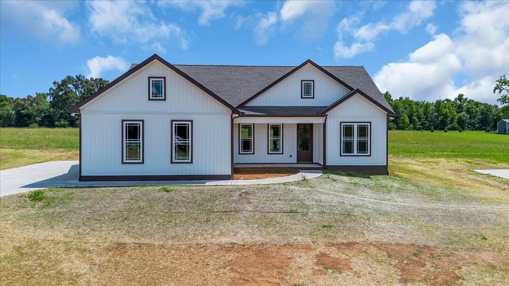 1501 Smartt Station Rd, Morrison, TN 37357