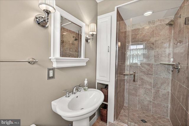 1000 RED HARVEST RD, Gambrills, MD 21054