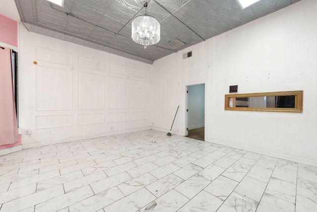 5840 W North Avenue, Chicago, IL 60639