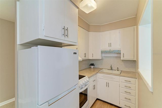 2508 14TH AVENUE W A & B, Bradenton, FL 34205