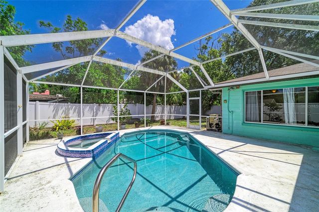 2508 14TH AVENUE W A & B, Bradenton, FL 34205