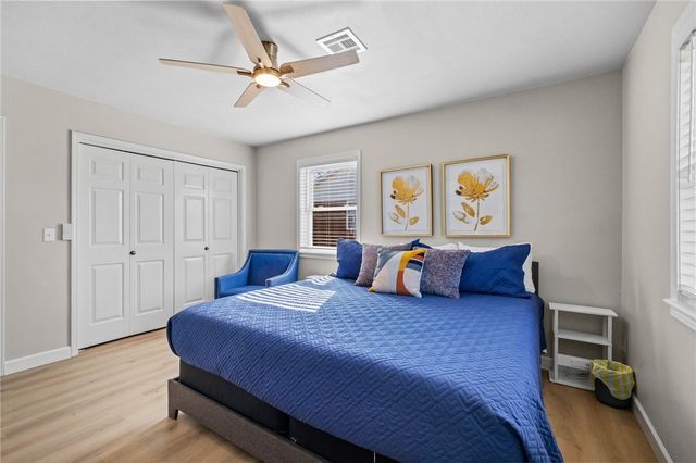 708 NW J Street, Bentonville, AR 72712