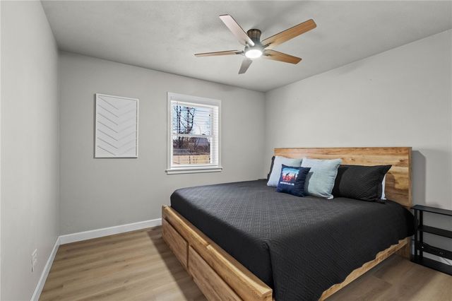 708 NW J Street, Bentonville, AR 72712