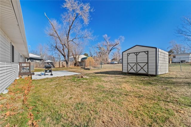 708 NW J Street, Bentonville, AR 72712