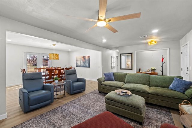 708 NW J Street, Bentonville, AR 72712