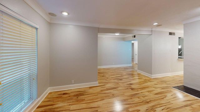 5925 E University Boulevard 132, Dallas, TX 75206