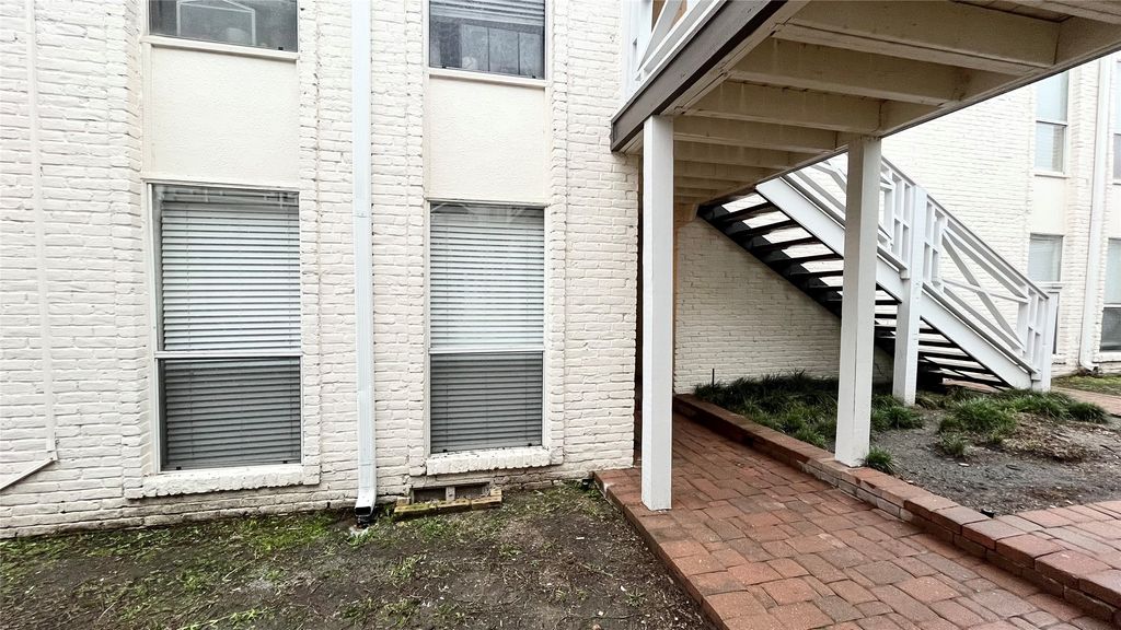 5925 E University Boulevard 132, Dallas, TX 75206