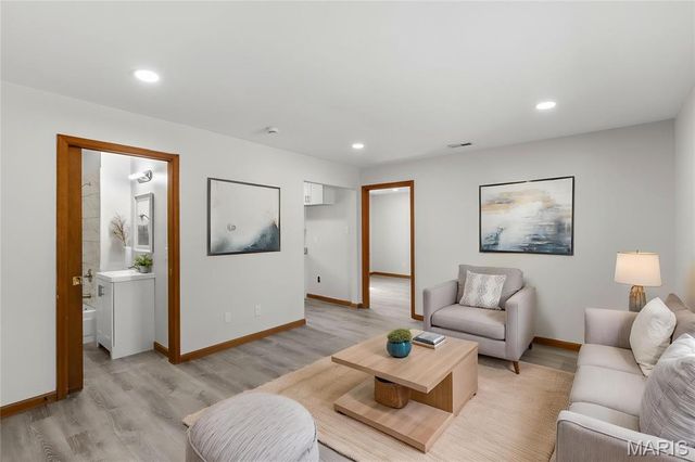 223 N Dellwood Road, Dellwood, MO 63135