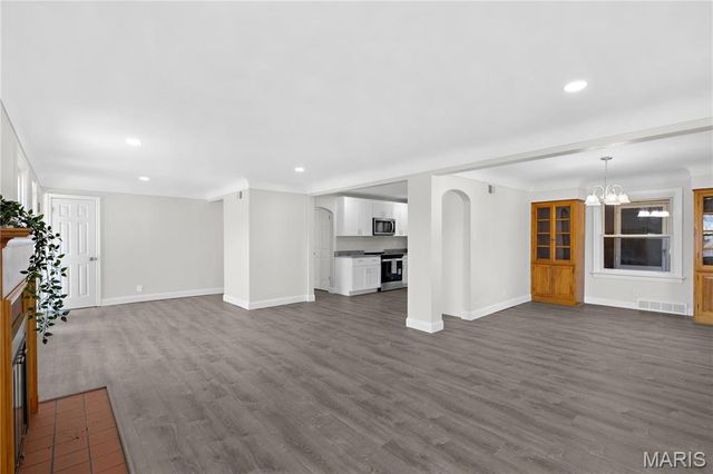 223 N Dellwood Road, Dellwood, MO 63135