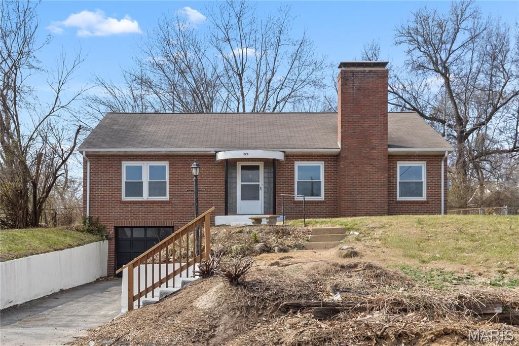 223 N Dellwood Road, Dellwood, MO 63135