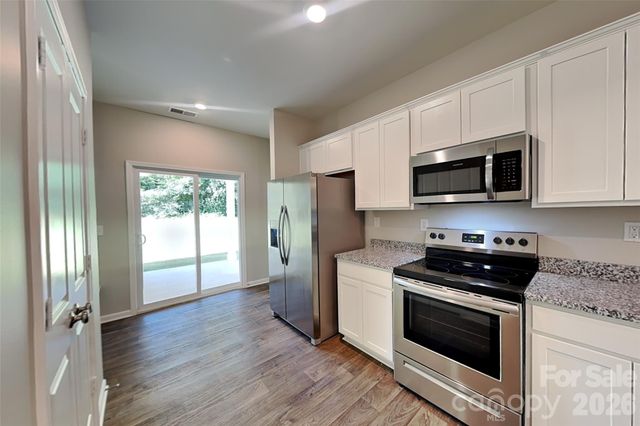 528 Cabarrus Avenue, Mooresville, NC 28115