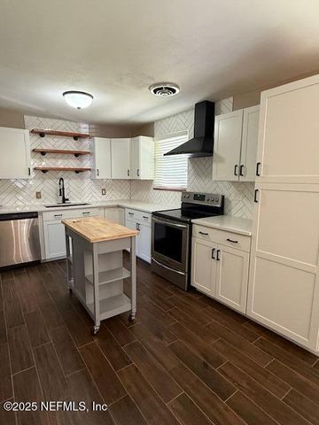 2819 ROBINETTE Drive, Orange Park, FL 32073