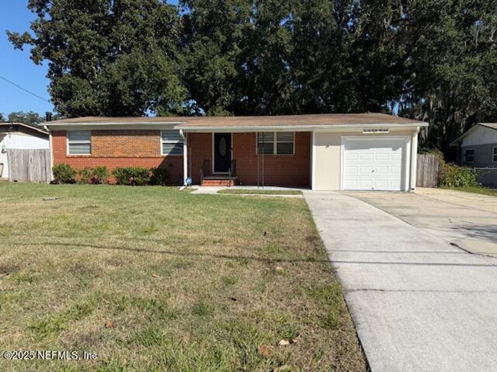 2819 ROBINETTE Drive, Orange Park, FL 32073