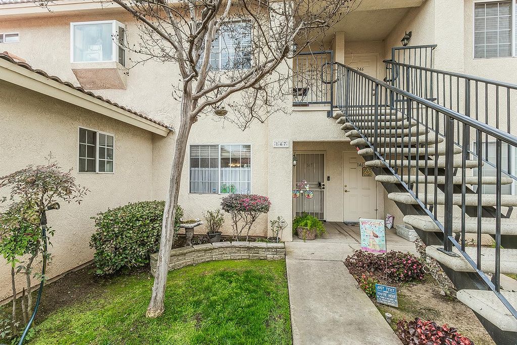 Image 2 of property listing at 1542 E Alluvial Avenue # 147, Fresno, CA 93720