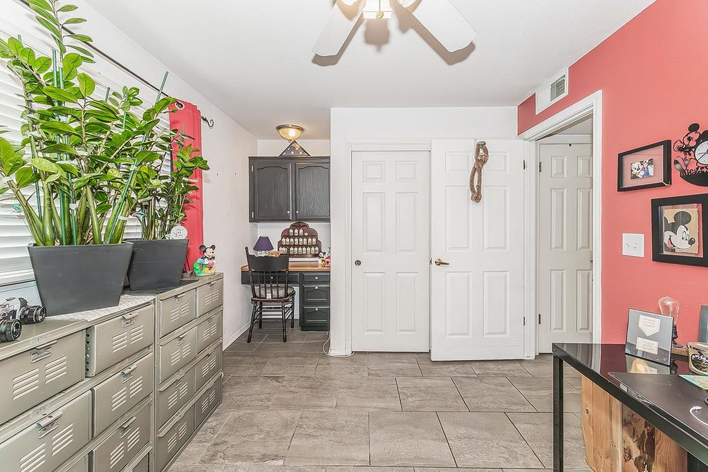 Image 23 of property listing at 1542 E Alluvial Avenue # 147, Fresno, CA 93720