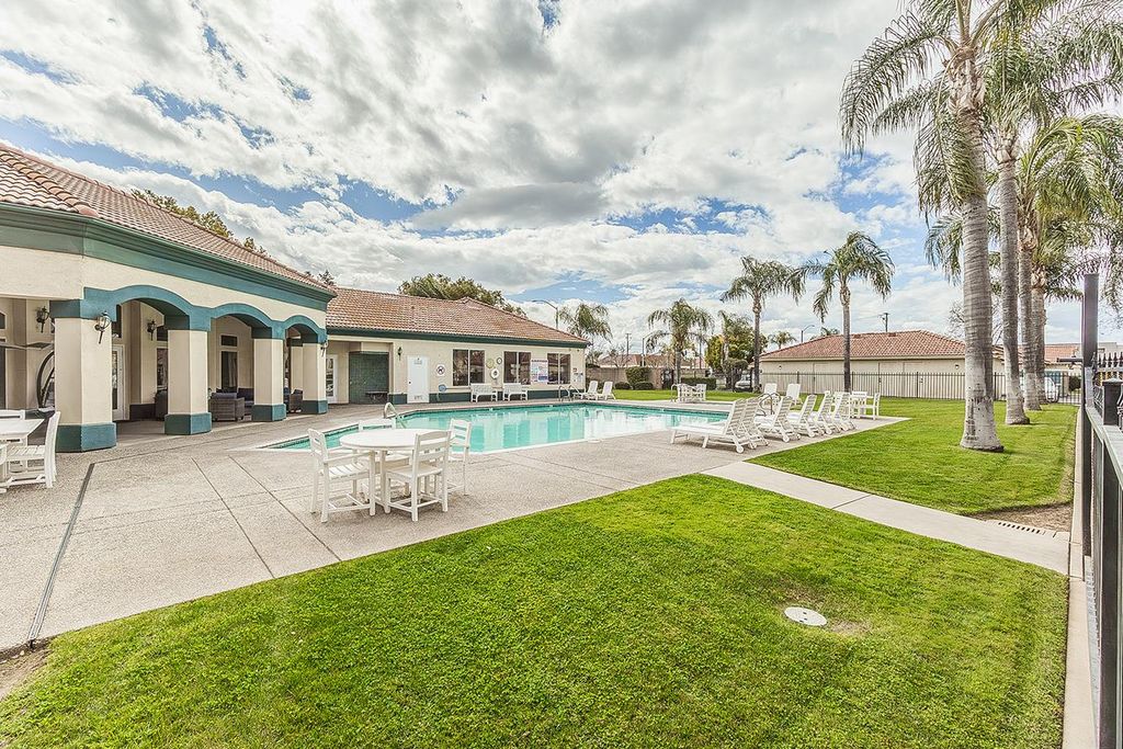 Image 35 of property listing at 1542 E Alluvial Avenue # 147, Fresno, CA 93720