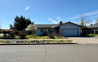2084 Temple Drive, Medford, OR 97504