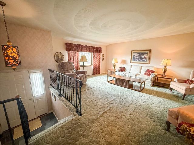 300 N Duffy Rd, Twp Of But Nw, PA 16001