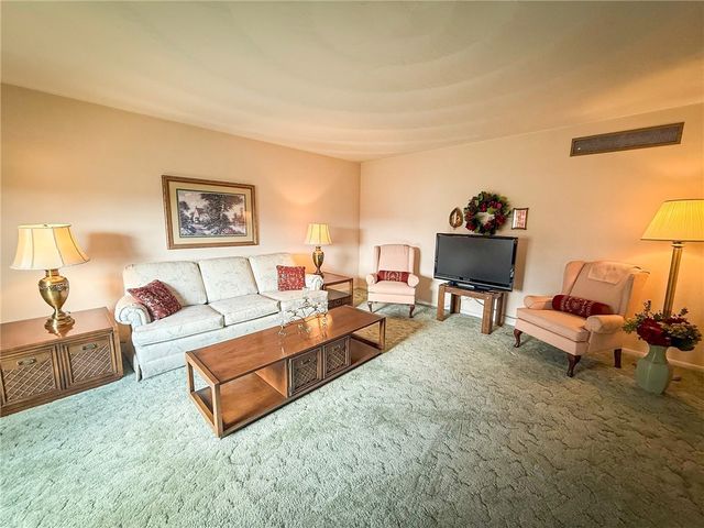 300 N Duffy Rd, Twp Of But Nw, PA 16001