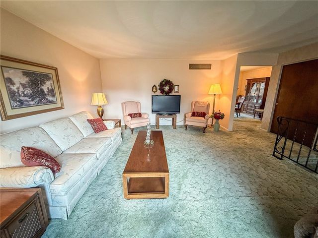 300 N Duffy Rd, Twp Of But Nw, PA 16001