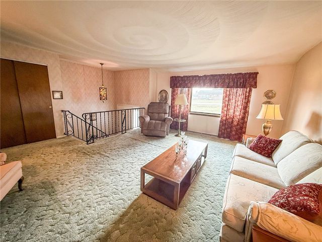 300 N Duffy Rd, Twp Of But Nw, PA 16001