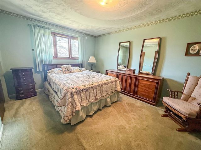 300 N Duffy Rd, Twp Of But Nw, PA 16001