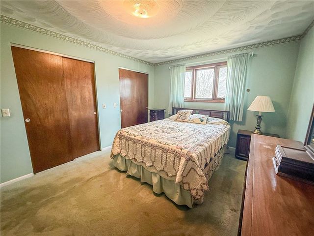 300 N Duffy Rd, Twp Of But Nw, PA 16001