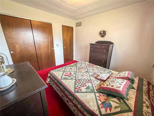 300 N Duffy Rd, Twp Of But Nw, PA 16001