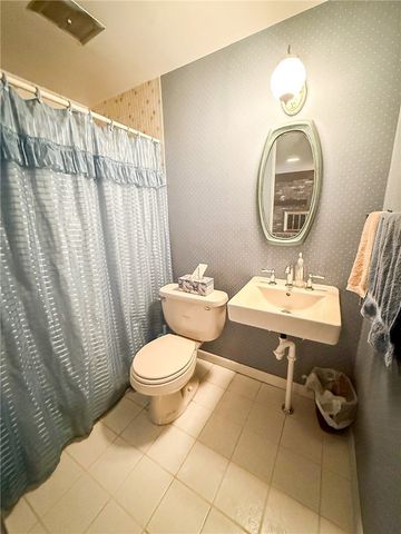 300 N Duffy Rd, Twp Of But Nw, PA 16001