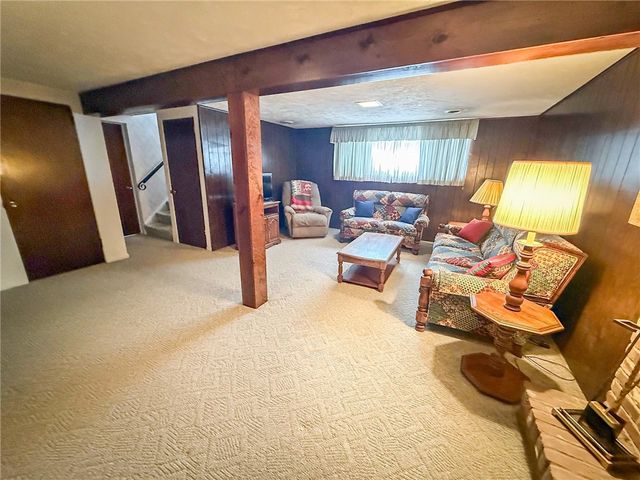 300 N Duffy Rd, Twp Of But Nw, PA 16001