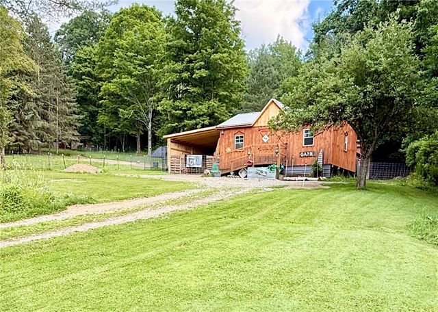 44 Patterson Lane, Foster Town, PA 16701