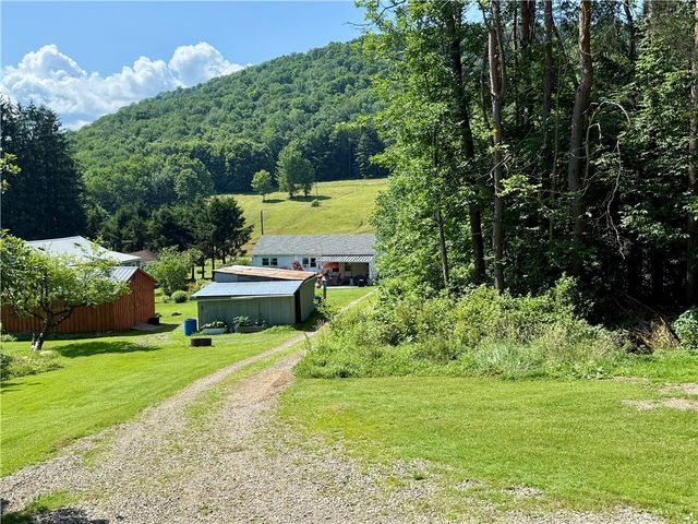 44 Patterson Lane, Foster Town, PA 16701